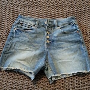 light wash jean shorts